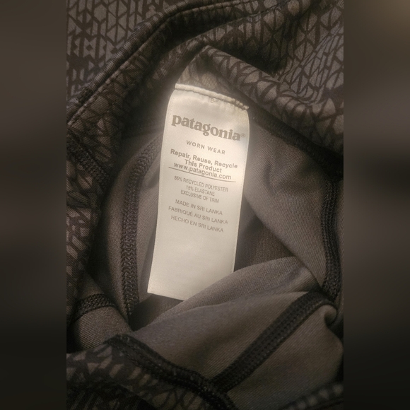 Patagonia W CenteredWomen's Black Patterned Leggings Size small, New Without Tag - Picture 8 of 8